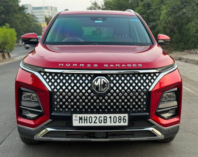 https://images10.gaadi.com/usedcar_image/3687143/original/processed_img2921564__usedcar_whatsappimage2023_11_24at180450_2921564_1700834680.jpeg?imwidth=6400