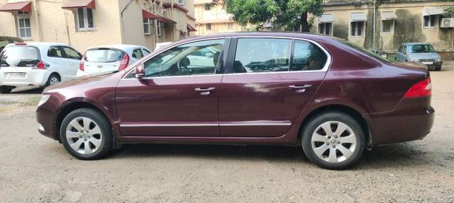 https://images10.gaadi.com/usedcar_image/3687178/original/17__VCC_IMG_1700219382465_1820232_95_1700219798.jpg?imwidth=6401