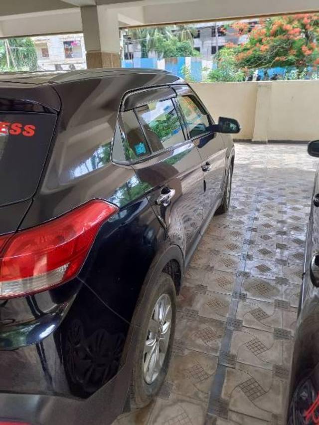 https://images10.gaadi.com/usedcar_image/3687191/original/processed_d884fa28-a76d-4ca7-8695-443760f5da09.jpg?imwidth=6401