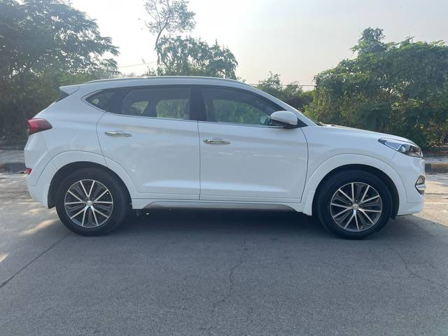 https://images10.gaadi.com/usedcar_image/3687197/original/img2921582__used_car_2921582_1700837153.jpg?imwidth=6401