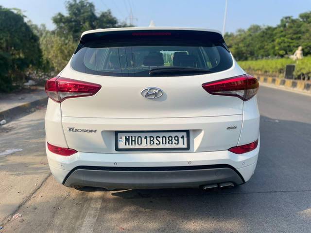 https://images10.gaadi.com/usedcar_image/3687197/original/processed_img2921582__used_car_2921582_1700837157.jpg?imwidth=6402