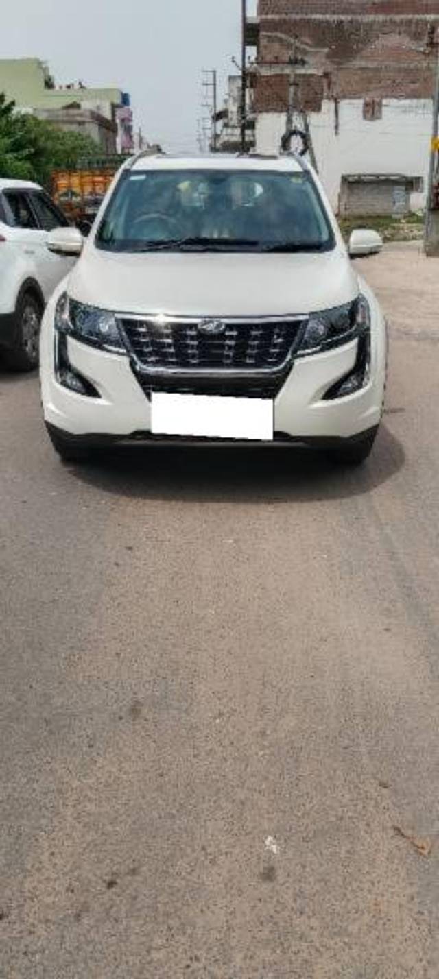 https://images10.gaadi.com/usedcar_image/3687290/original/processed_f61b029c-f81c-42c3-b7e8-a997561eef24.jpg?imwidth=6400