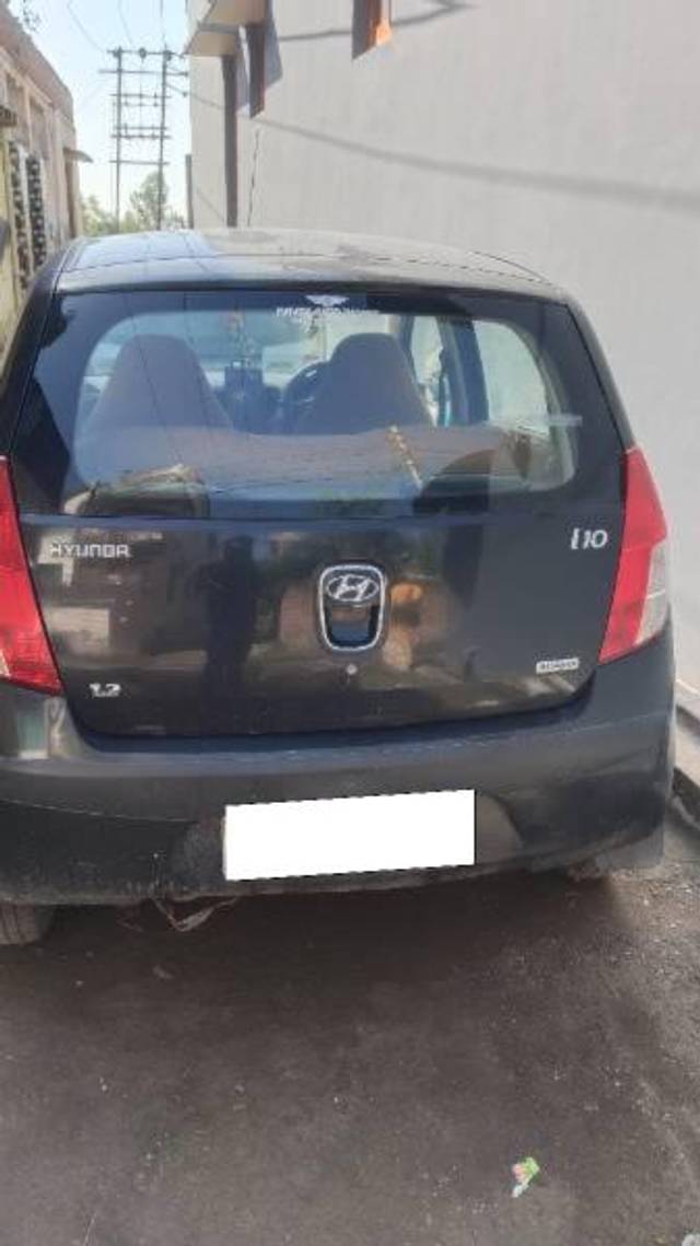 https://images10.gaadi.com/usedcar_image/3687294/original/processed_94ec35e5-6314-4b46-a2f8-5f74aad9d5e3.jpg?imwidth=6400