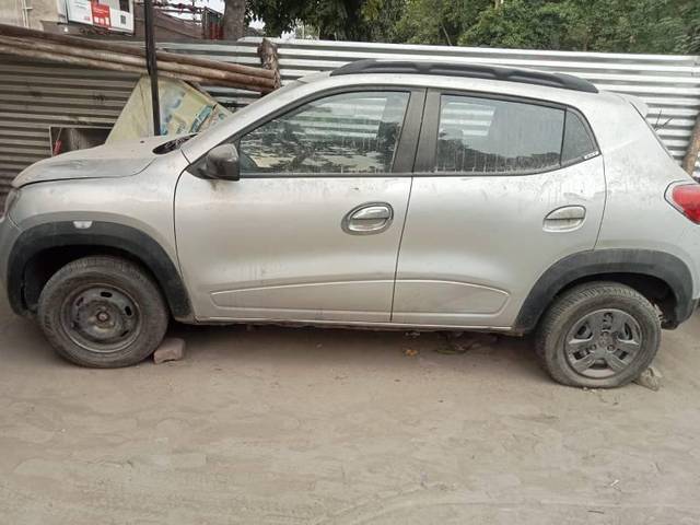 https://images10.gaadi.com/usedcar_image/3687334/original/processed_a0ac983f-d801-4eeb-a547-51ef400f8aa8.jpg?imwidth=6402