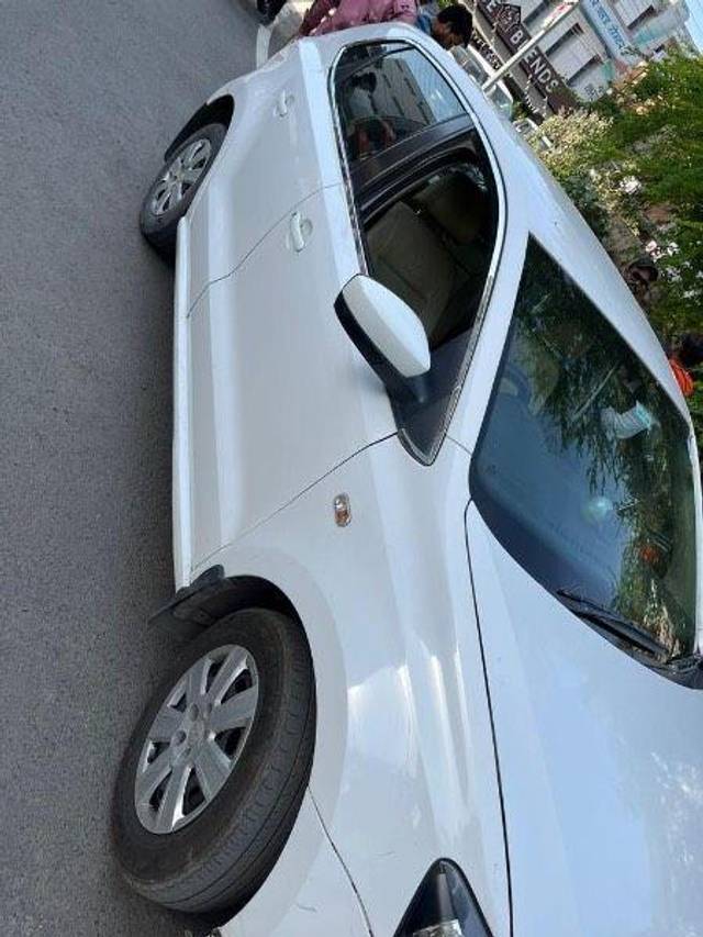 https://images10.gaadi.com/usedcar_image/3687406/original/processed_9d2ad20d-0f6c-4d0c-a429-3b33ca0b6a99.jpeg?imwidth=6400