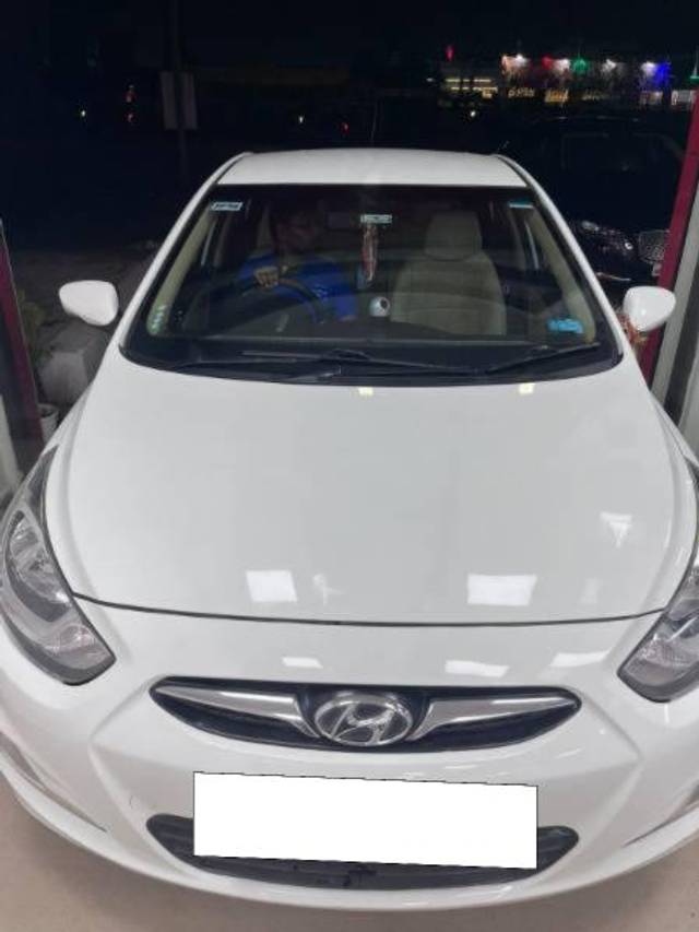 https://images10.gaadi.com/usedcar_image/3687468/original/processed_0188a39c-a6cc-401e-b3c6-144e3d88e87e.jpeg?imwidth=6401