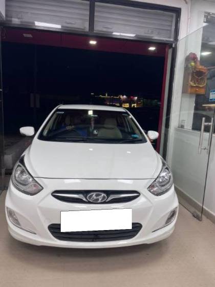 Hyundai Verna 1.6 EX VTVT Hyundai Verna 1.6 EX VTVT