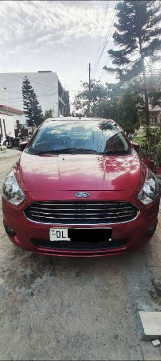 https://images10.gaadi.com/usedcar_image/3687496/original/processed_e8b96fa6-1ade-4ded-9572-bedfac265344.jpg?imwidth=6402
