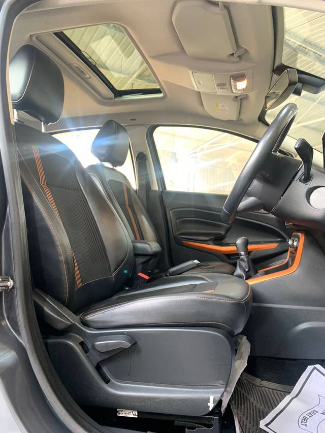 https://images10.gaadi.com/usedcar_image/3687546/original/img2921620__used_car_2921620_1700885355.jpg?imwidth=6402
