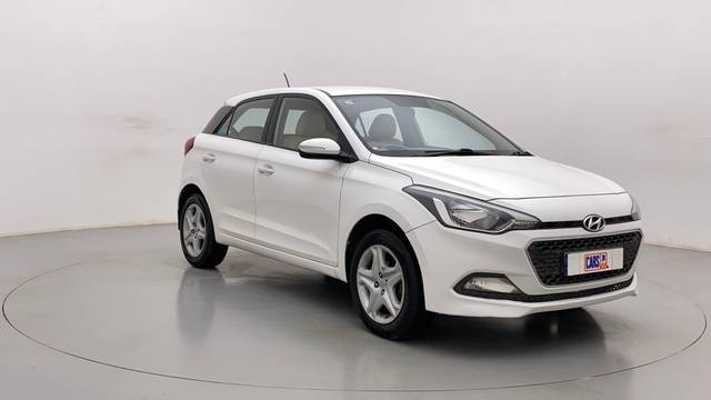https://images10.gaadi.com/usedcar_image/3687624/original/9df7d667-2905-4e85-a141-78ac7b799a52__44.jpg?imwidth=6400