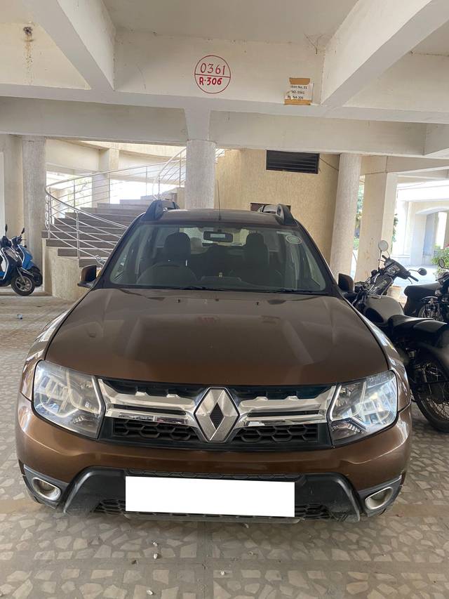 https://images10.gaadi.com/usedcar_image/3687643/original/processed_82a0cb15-69ad-4248-967c-81659e31fa53.jpeg?imwidth=6400