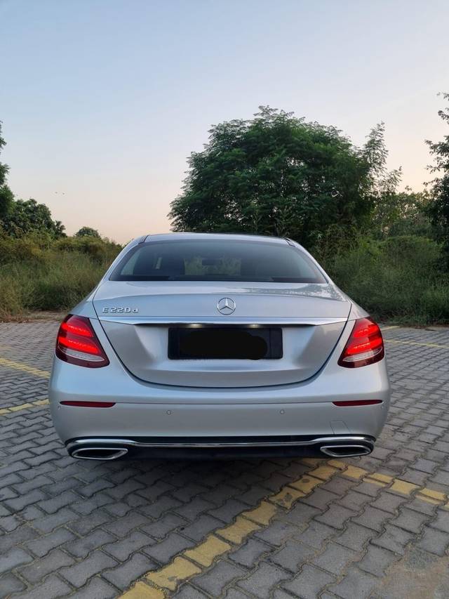 https://images10.gaadi.com/usedcar_image/3687651/original/processed_img2921669__used_car_2921669_1700889422.jpg?imwidth=6402
