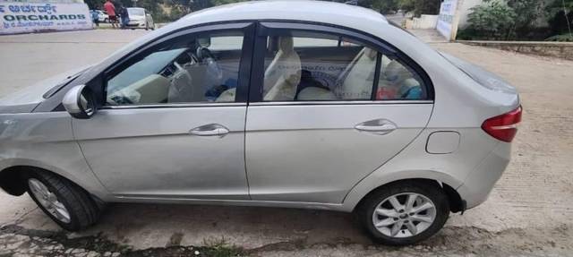 https://images10.gaadi.com/usedcar_image/3687711/original/processed_904fffa8-ceb0-4ae2-8b76-1fbd01ff4cb8.jpeg?imwidth=6402