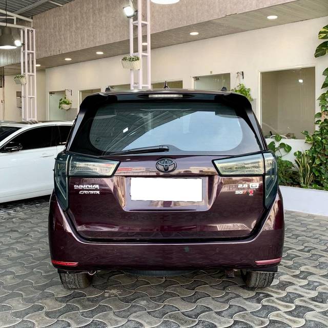 https://images10.gaadi.com/usedcar_image/3687713/original/processed_img2921708__used_car_2921708_1700891115.jpg?imwidth=6402