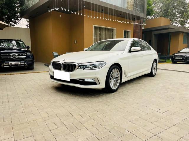 https://images10.gaadi.com/usedcar_image/3687781/original/processed_img2921734__usedcar_1_24__10151700893127_1700893154.jpeg?imwidth=6402