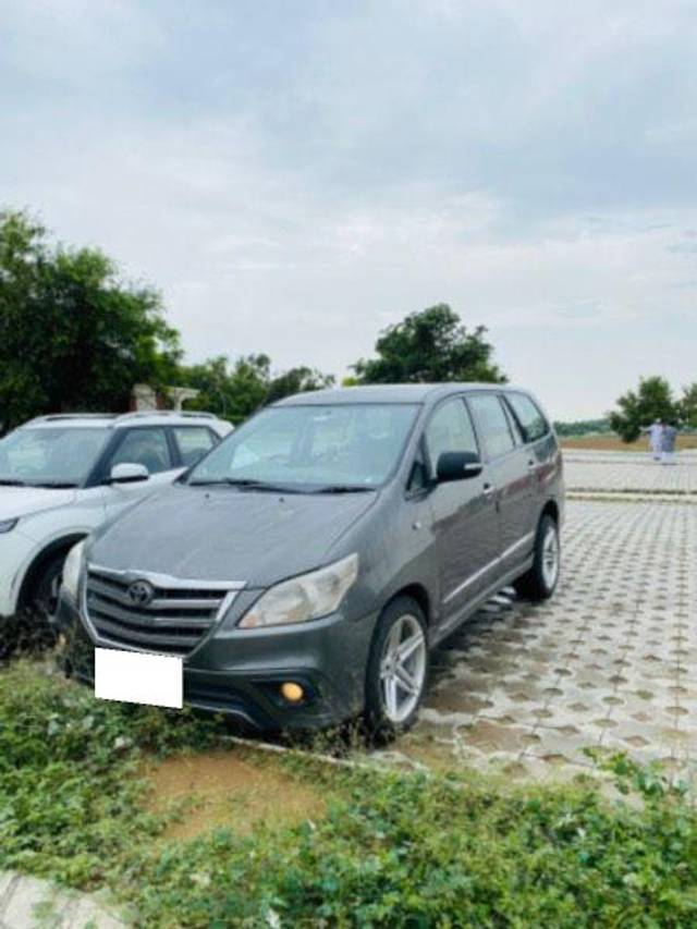 https://images10.gaadi.com/usedcar_image/3687789/original/processed_9df22ee3-7eda-42ba-8dd1-483b9172e401.jpeg?imwidth=6401