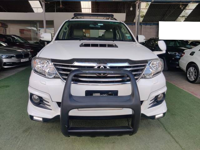 https://images10.gaadi.com/usedcar_image/3687828/original/processed_img2921765__used_car_2921765_1701152901.jpg?imwidth=6400
