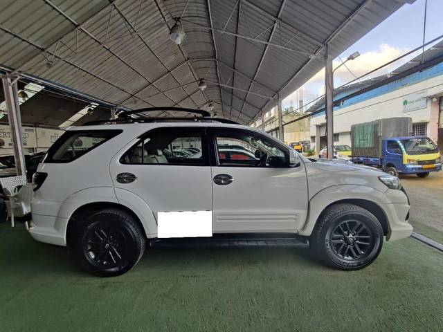 https://images10.gaadi.com/usedcar_image/3687828/original/processed_img2921765__used_car_2921765_1701152910.jpg?imwidth=6401