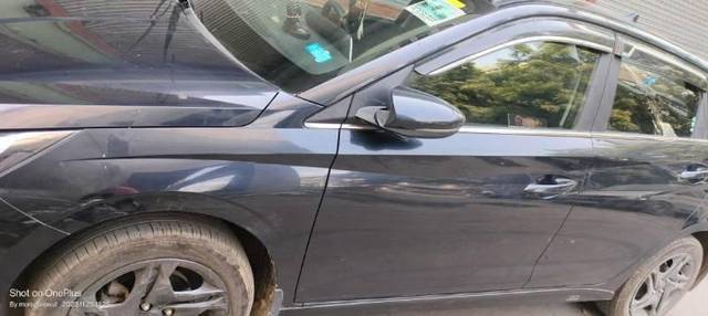 https://images10.gaadi.com/usedcar_image/3687837/original/processed_6b5cde19-1633-4672-86db-a18a1a82cfe0.jpg?imwidth=6402