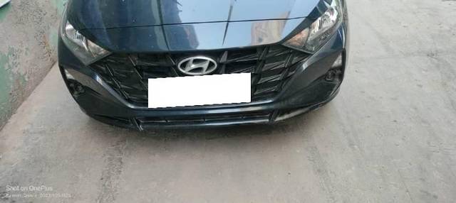 https://images10.gaadi.com/usedcar_image/3687837/original/processed_949e6023-e65c-4d93-b590-247c6428f927.jpg?imwidth=6401