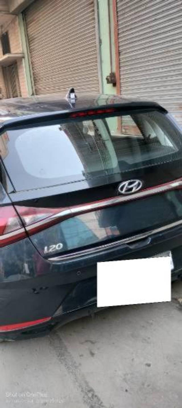 https://images10.gaadi.com/usedcar_image/3687837/original/processed_ca46ce18-9e5b-4f20-9a5d-e53c28e395bc.jpg?imwidth=6400