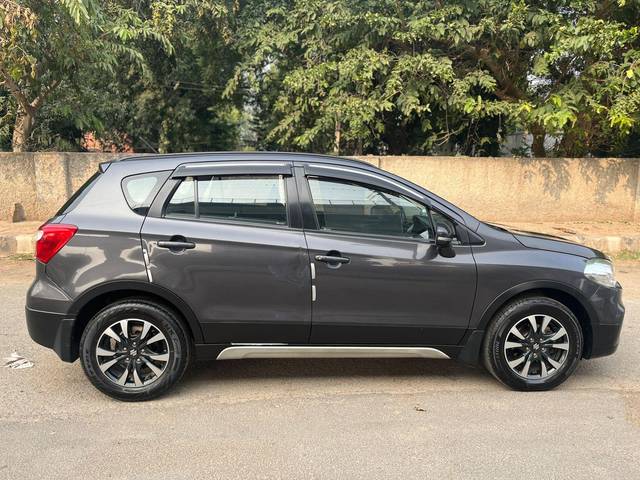 https://images10.gaadi.com/usedcar_image/3687840/original/processed_img2921771__usedcar_4_8101700894764_1700894780.jpg?imwidth=6401