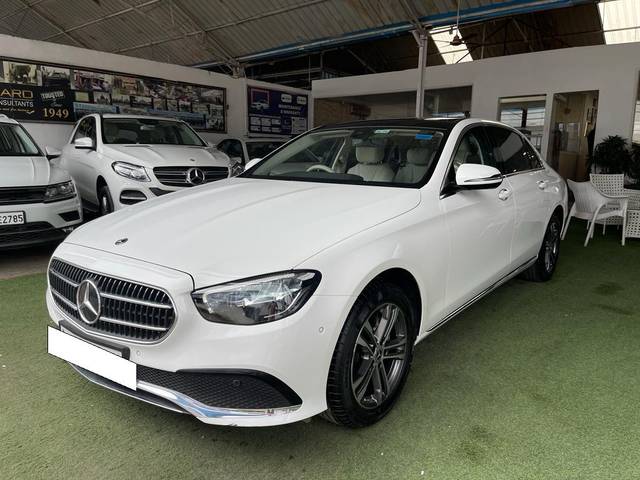 https://images10.gaadi.com/usedcar_image/3687844/original/processed_img2921774__used_car_2921774_1700895190.jpg?imwidth=6402