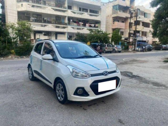 https://images10.gaadi.com/usedcar_image/3687884/original/processed_img2921797__used_car_2921797_1700897094.png?imwidth=6400