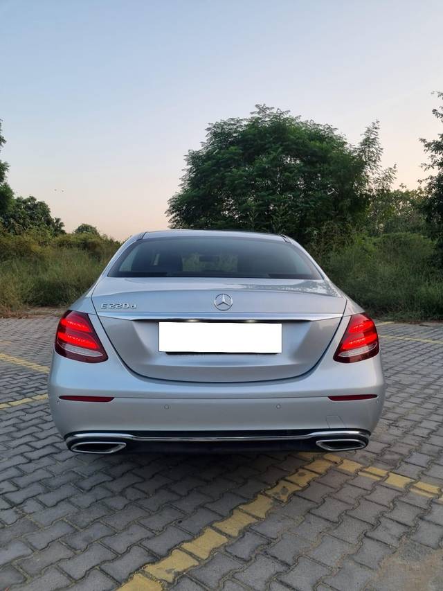 https://images10.gaadi.com/usedcar_image/3687905/original/processed_img2921803__usedcar_4e4caad3_779a_48c0_a95b_e4783181c0de_117901700896153_1700896217.jpg?imwidth=6401