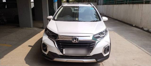 https://images10.gaadi.com/usedcar_image/3687931/original/18__VCC_1820537_94_1700290990.jpg?imwidth=6400
