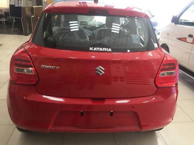 https://images10.gaadi.com/usedcar_image/3687942/original/processed_9930157e-1ff4-44e1-ae19-7273570b62ed.jpeg?imwidth=6402