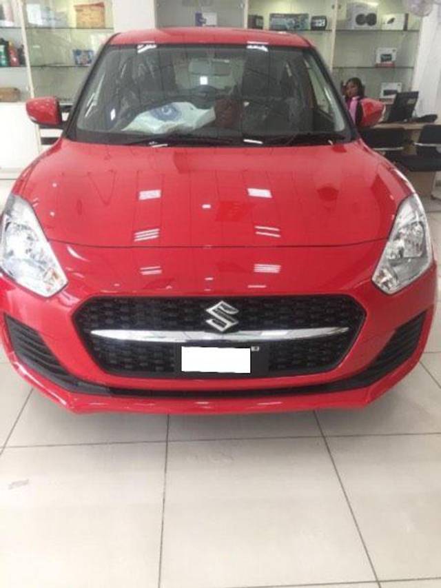 https://images10.gaadi.com/usedcar_image/3687942/original/processed_ac51bb29-8121-4eea-8123-baa1ae520dd5.jpeg?imwidth=6401