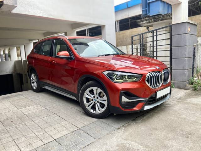 https://images10.gaadi.com/usedcar_image/3687987/original/img2921847__usedcar_3_2021700898922_1700898980.jpg?imwidth=6400