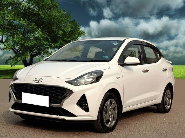 https://images10.gaadi.com/usedcar_image/3687991/original/processed_img2921850__used_car_2921850_1700900333.jpg?imwidth=6402