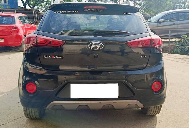 https://images10.gaadi.com/usedcar_image/3688004/original/processed_img2921858__usedcar_whatsappimage2023_11_15at13400pm_2531700900546_1700900557.jpeg?imwidth=6401