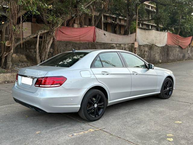 https://images10.gaadi.com/usedcar_image/3688039/original/processed_img2921882__usedcar_6_2921882_1700911842.jpg?imwidth=6402