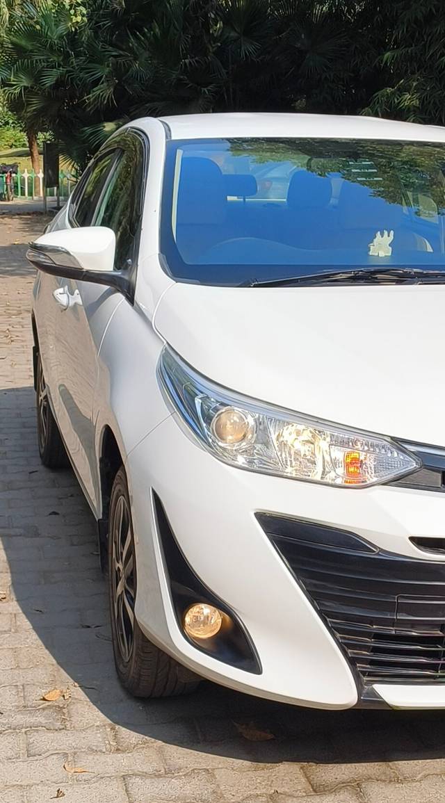 https://images10.gaadi.com/usedcar_image/3688077/original/img2921902__used_car_2921902_1700902658.jpg?imwidth=6400