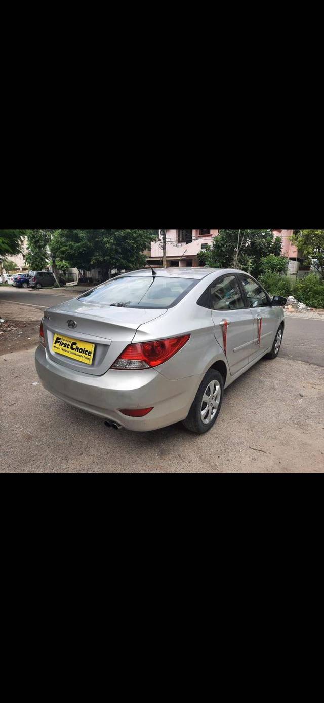 https://images10.gaadi.com/usedcar_image/3688101/original/processed_img2921918__used_car_2921918_1700903129.jpg?imwidth=6402