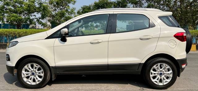 https://images10.gaadi.com/usedcar_image/3688109/original/img2921922__usedcar_whatsappimage2023_10_09at121656_2__2921922_1700903178.jpeg?imwidth=6402