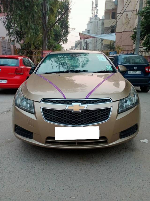 https://images10.gaadi.com/usedcar_image/3688110/original/processed_img2921923__used_car_2921923_1700903392.jpg?imwidth=6402