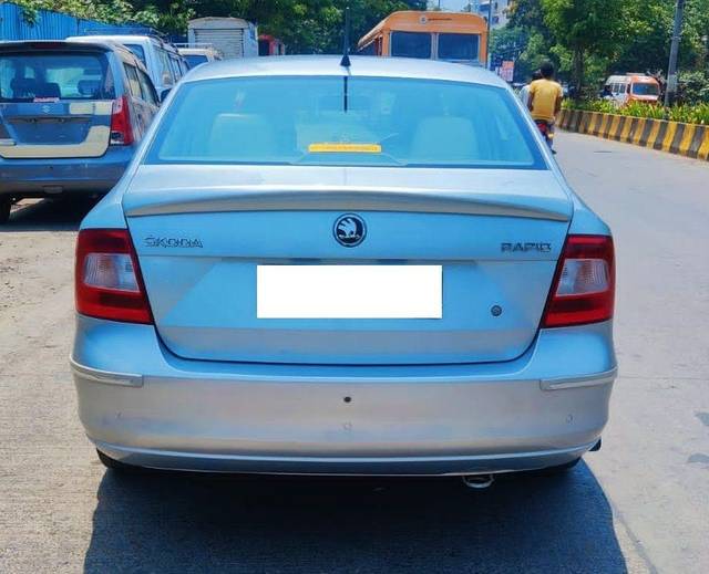 https://images10.gaadi.com/usedcar_image/3688135/original/processed_img2921935__usedcar_whatsappimage2023_05_26at111251_3__1421700903736_1700903774.jpeg?imwidth=6401