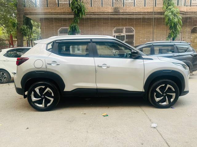 https://images10.gaadi.com/usedcar_image/3688173/original/img2921959__used_car_2921959_1700905115.jpg?imwidth=6401