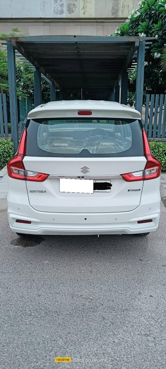 https://images10.gaadi.com/usedcar_image/3688205/original/processed_img2921978__used_car_2921978_1700905811.jpg?imwidth=6402