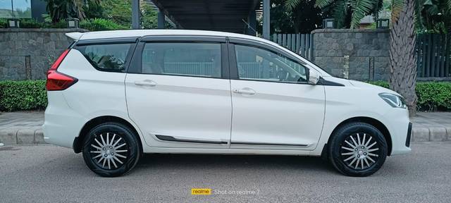 https://images10.gaadi.com/usedcar_image/3688205/original/processed_img2921978__used_car_2921978_1700905825.jpg?imwidth=6401