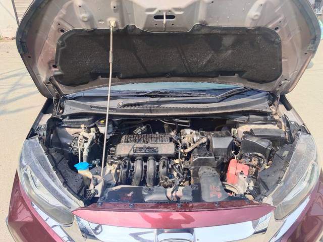 https://images10.gaadi.com/usedcar_image/3688219/original/img2921988__usedcar_whatsappimage2023_10_19at12531pm_2__2531700906081_1700906095.jpeg?imwidth=6402