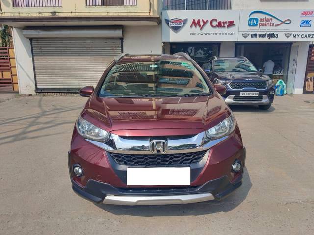 https://images10.gaadi.com/usedcar_image/3688219/original/processed_img2921988__usedcar_whatsappimage2023_10_19at12527pm_1__2531700906081_1700906095.jpeg?imwidth=6400