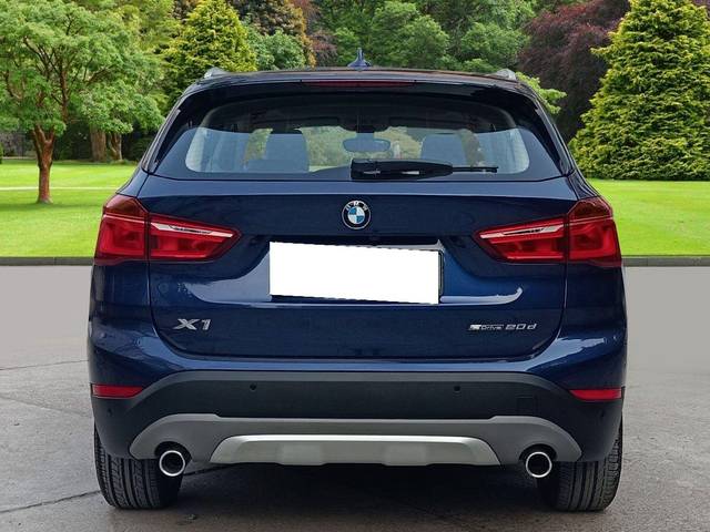 https://images10.gaadi.com/usedcar_image/3688226/original/processed_img2921991__used_car_2921991_1701253180.jpg?imwidth=6402