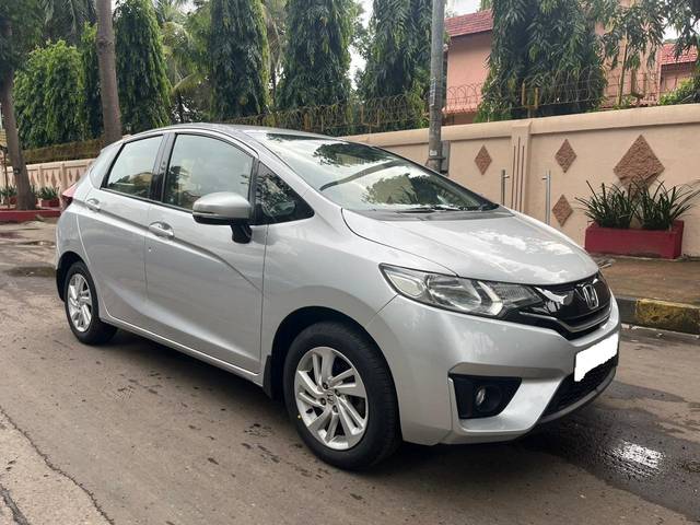https://images10.gaadi.com/usedcar_image/3688264/original/img2922014__usedcar_2_6241700906904_1700906922.jpg?imwidth=6400
