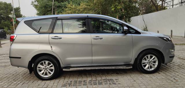https://images10.gaadi.com/usedcar_image/3688265/original/img2922015__used_car_2922015_1700909024.jpg?imwidth=6401