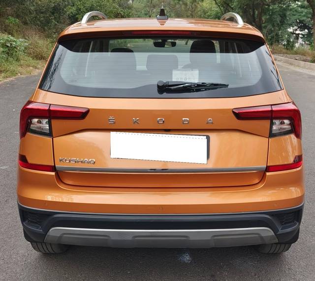 https://images10.gaadi.com/usedcar_image/3688329/original/processed_img2922055__usedcar_whatsappimage2023_11_24at124605_116381700908571_1700908603.jpeg?imwidth=6402